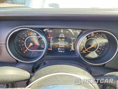 Zdjęcie 9 z 12 samochodu: 2018 JEEP WRANGLER UNLIMITED SAHARA VIN:1C4HJXEG4JW138640 - miniatura