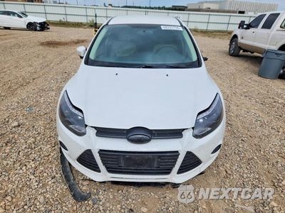Piąte zdjęcie samochodu w środku: 2014 FORD FOCUS SE VIN:1FADP3K29EL455602 - miniatura