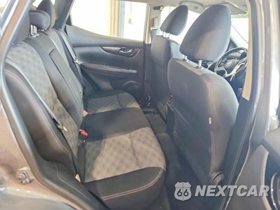 Zdjęcie 10 z 12 samochodu: 2017 NISSAN ROGUE SPORT SV VIN:JN1BJ1CR1HW103753 - miniatura