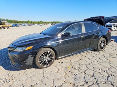 2018 TOYOTA CAMRY SE 4T1B11HK9JU035689 - główne zdjęcie licytacji z USA - miniatura