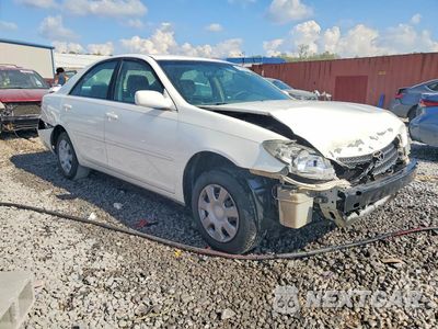 Czwarte zdjęcie samochodu z boku: 2002 TOYOTA CAMRY LE VIN:4T1BE32KX2U024971 - miniatura