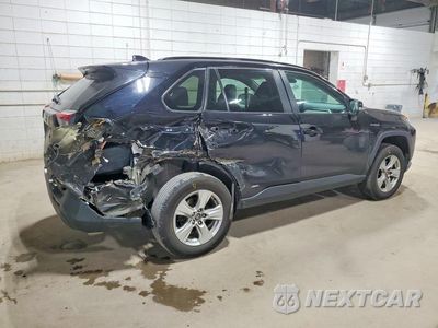 Trzecie zdjęcie samochodu z tyłu: 2021 TOYOTA RAV4 XLE VIN:4T3RWRFV1MU023317 - miniatura