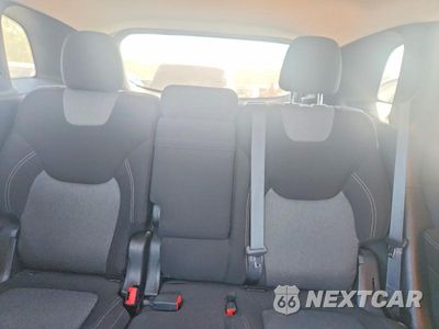 Zdjęcie 10 z 13 samochodu: 2018 JEEP CHEROKEE LATITUDE VIN:1C4PJMCB1JD540869 - miniatura
