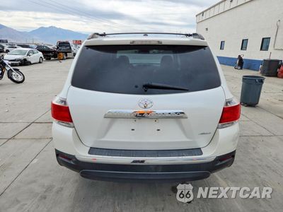 Zdjęcie 6 z 12 samochodu: 2013 TOYOTA HIGHLANDER LIMITED VIN:5TDDK3EH8DS190872 - miniatura