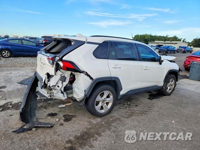 Trzecie zdjęcie samochodu z tyłu: 2020 TOYOTA RAV4 XLE VIN:2T3P1RFV1LC138764 - miniatura