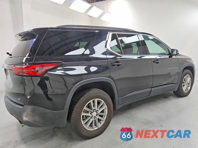 Trzecie zdjęcie samochodu z tyłu: 2023 CHEVROLET TRAVERSE LT VIN:1GNERMKW3PJ283705 - miniatura