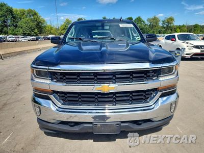 Piąte zdjęcie samochodu w środku: 2017 CHEVROLET SILVERADO K1500 LT VIN:1GCVKREH9HZ106103 - miniatura