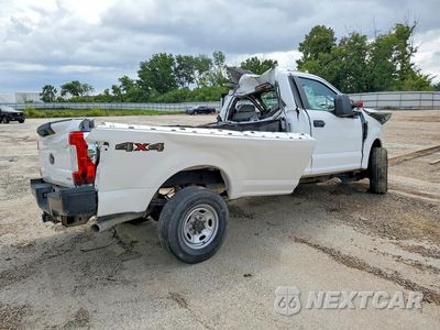 Trzecie zdjęcie samochodu z tyłu: 2017 FORD F250 SUPER DUTY VIN:1FTBF2B62HED68683 - miniatura