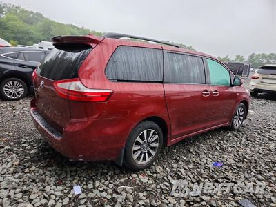 Trzecie zdjęcie samochodu z tyłu: 2018 TOYOTA SIENNA XLE 7-PASSENGER VIN:5TDDZ3DC4JS208085 - miniatura