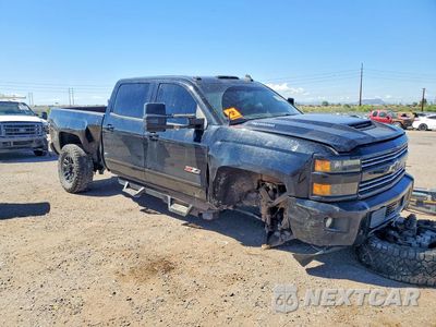 Czwarte zdjęcie samochodu z boku: 2017 CHEVROLET SILVERADO K2500 HEAVY DUTY LTZ VIN:1GC1KWEY0HF239136 - miniatura