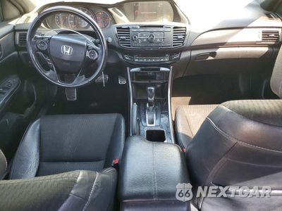 Zdjęcie 8 z 12 samochodu: 2016 HONDA ACCORD SPORT VIN:1HGCR2F50GA139097 - miniatura