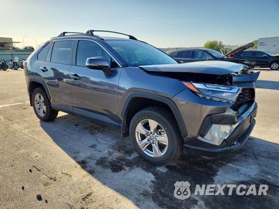 Czwarte zdjęcie samochodu z boku: 2022 TOYOTA RAV4 XLE VIN:2T3P1RFV0NC309667 - miniatura