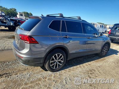 Trzecie zdjęcie samochodu z tyłu: 2019 VOLKSWAGEN TIGUAN SE VIN:3VV3B7AX9KM127424 - miniatura