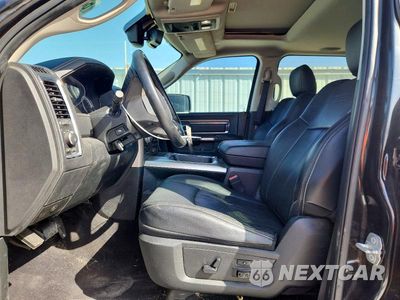Zdjęcie 7 z 12 samochodu: 2018 RAM 1500 LARAMIE VIN:1C6RR7NT0JS110522 - miniatura