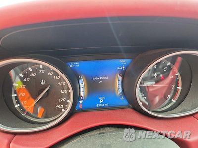 Zdjęcie 9 z 13 samochodu: 2019 MASERATI LEVANTE VIN:ZN661XUA1KX334310 - miniatura