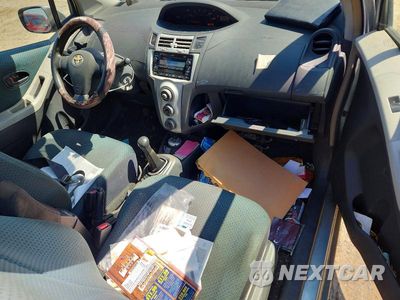 Zdjęcie 8 z 12 samochodu: 2008 TOYOTA YARIS BASE VIN:JTDJT903985171001 - miniatura