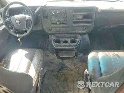 Zdjęcie 8 z 13 samochodu: 2010 GMC SAVANA G3500 VIN:1GT2GUBA1A1901410 - miniatura