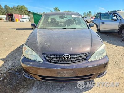 Piąte zdjęcie samochodu w środku: 2002 TOYOTA CAMRY XLE V6 VIN:4T1BF30K72U513361 - miniatura