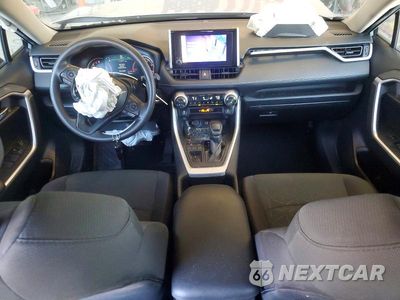 Zdjęcie 8 z 13 samochodu: 2024 TOYOTA RAV4 XLE VIN:2T3W1RFV1RW323089 - miniatura