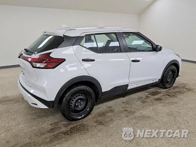Trzecie zdjęcie samochodu z tyłu: 2023 NISSAN KICKS S VIN:3N1CP5BV6PL522954 - miniatura