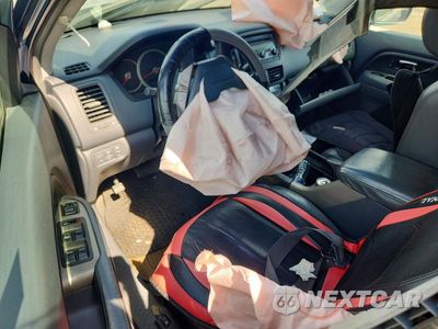 Zdjęcie 8 z 13 samochodu: 2006 HONDA PILOT EX VIN:5FNYF18586B001088 - miniatura