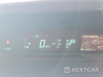 Zdjęcie 9 z 12 samochodu: 2013 TOYOTA PRIUS THREE VIN:JTDKN3DU6D1645714 - miniatura