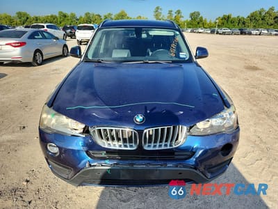 Piąte zdjęcie samochodu w środku: 2017 BMW X3 SDRIVE28I VIN:5UXWZ7C33H0X39730 - miniatura
