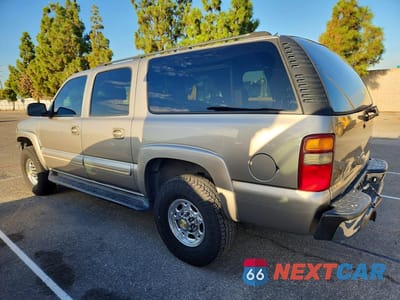 Drugie zdjęcie samochodu z przodu: 2003 CHEVROLET SUBURBAN K2500 VIN:3GNGK26U53G222166 - miniatura