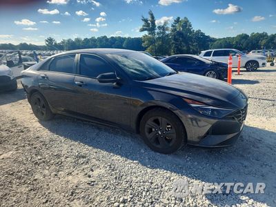Czwarte zdjęcie samochodu z boku: 2021 HYUNDAI ELANTRA SEL VIN:5NPLM4AG3MH030218 - miniatura