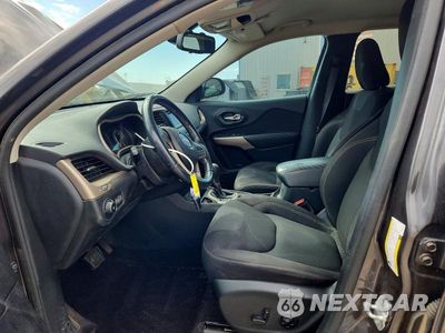 Zdjęcie 7 z 13 samochodu: 2017 JEEP CHEROKEE LATITUDE VIN:1C4PJLCB7HW669837 - miniatura