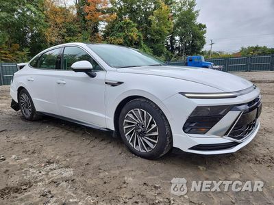 Czwarte zdjęcie samochodu z boku: 2025 HYUNDAI SONATA HYBRID LIMITED VIN:KMHL54JJ8SA109957 - miniatura