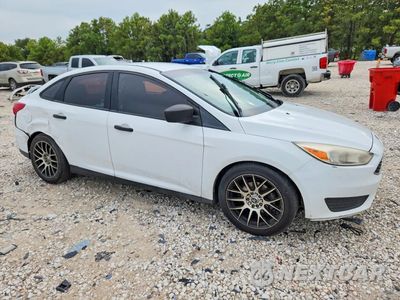 Czwarte zdjęcie samochodu z boku: 2016 FORD FOCUS S VIN:1FADP3E23GL267494 - miniatura
