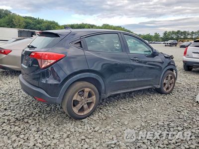 Trzecie zdjęcie samochodu z tyłu: 2017 HONDA HR-V LX VIN:3CZRU6H3XHG703281 - miniatura