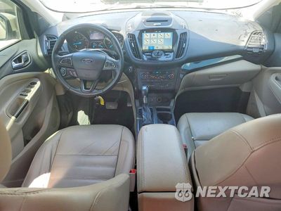 Zdjęcie 8 z 14 samochodu: 2017 FORD ESCAPE TITANIUM VIN:1FMCU0J95HUC95014 - miniatura