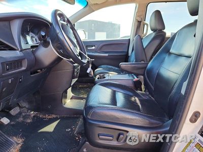 Zdjęcie 7 z 13 samochodu: 2016 TOYOTA SIENNA SE VIN:5TDXK3DC5GS740018 - miniatura