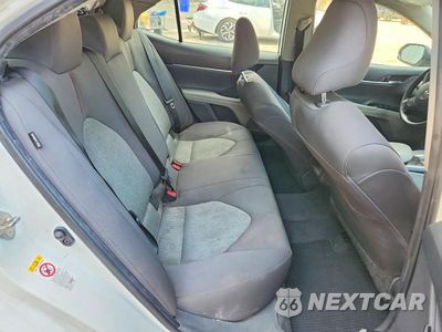 Zdjęcie 10 z 12 samochodu: 2019 TOYOTA CAMRY L VIN:4T1B11HK8KU737892 - miniatura