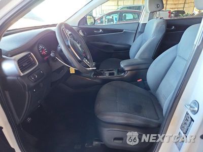 Zdjęcie 7 z 13 samochodu: 2019 KIA SORENTO LX V6 VIN:5XYPG4A5XKG492321 - miniatura