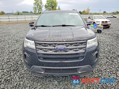 Piąte zdjęcie samochodu w środku: 2018 FORD EXPLORER XLT VIN:1FM5K8D85JGC52877 - miniatura