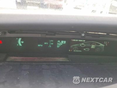 Zdjęcie 9 z 12 samochodu: 2014 TOYOTA PRIUS TWO VIN:JTDKN3DU6E1754188 - miniatura