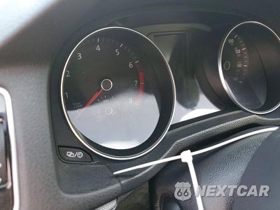 Zdjęcie 9 z 13 samochodu: 2016 VOLKSWAGEN PASSAT SE VIN:1VWBT7A3XGC048192 - miniatura