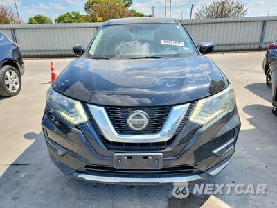 Piąte zdjęcie samochodu w środku: 2019 NISSAN ROGUE S VIN:5N1AT2MT8KC781021 - miniatura