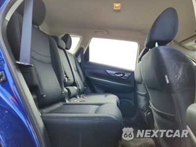 Zdjęcie 11 z 13 samochodu: 2017 NISSAN ROGUE S VIN:JN8AT2MV0HW011140 - miniatura