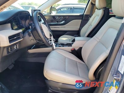 Zdjęcie 7 z 14 samochodu: 2025 LINCOLN CORSAIR PREMIERE VIN:5LMCJ1CA1SUL07380 - miniatura