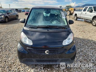 Piąte zdjęcie samochodu w środku: 2013 SMART FORTWO PURE VIN:WMEEJ3BAXDK597230 - miniatura