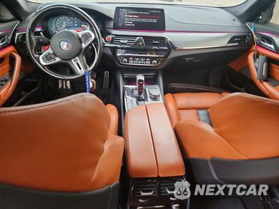 Zdjęcie 8 z 12 samochodu: 2018 BMW M5 VIN:WBSJF0C50JB283413 - miniatura
