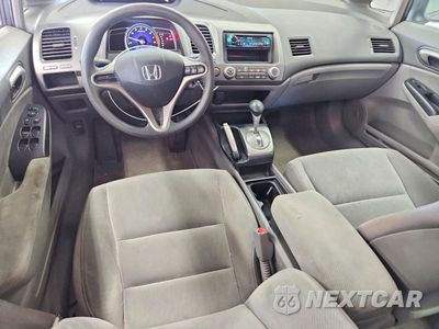 Zdjęcie 8 z 12 samochodu: 2009 HONDA CIVIC LX VIN:19XFA16559E032737 - miniatura