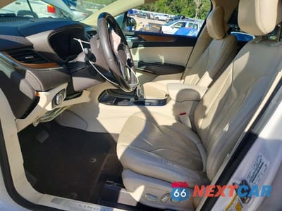 Zdjęcie 7 z 14 samochodu: 2016 LINCOLN MKC RESERVE VIN:5LMCJ3C90GUJ16123 - miniatura