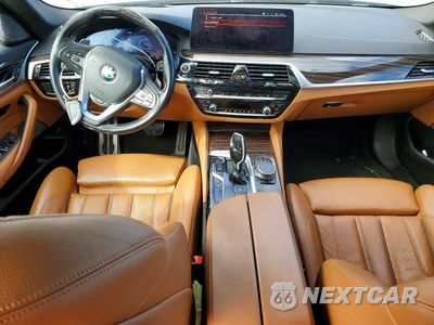 Zdjęcie 8 z 12 samochodu: 2021 BMW 530 XI VIN:WBA13BJ01MWX34619 - miniatura