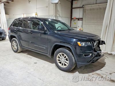 Czwarte zdjęcie samochodu z boku: 2018 JEEP GRAND CHEROKEE LAREDO VIN:1C4RJFAG7JC113026 - miniatura