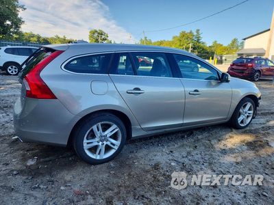 Trzecie zdjęcie samochodu z tyłu: 2015 VOLVO V60 PLATINUM VIN:YV1612SD5F1190006 - miniatura